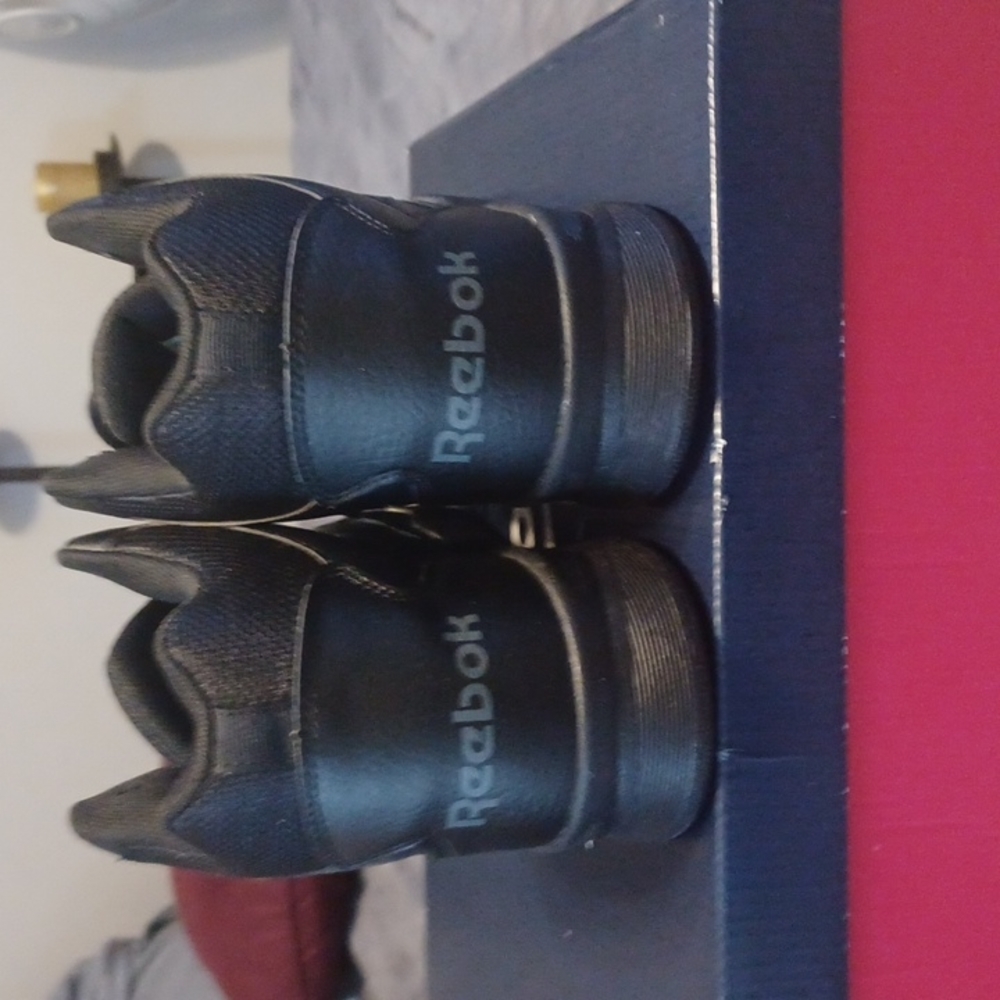 MENS Reebok Shoes - Picture 3 of 4